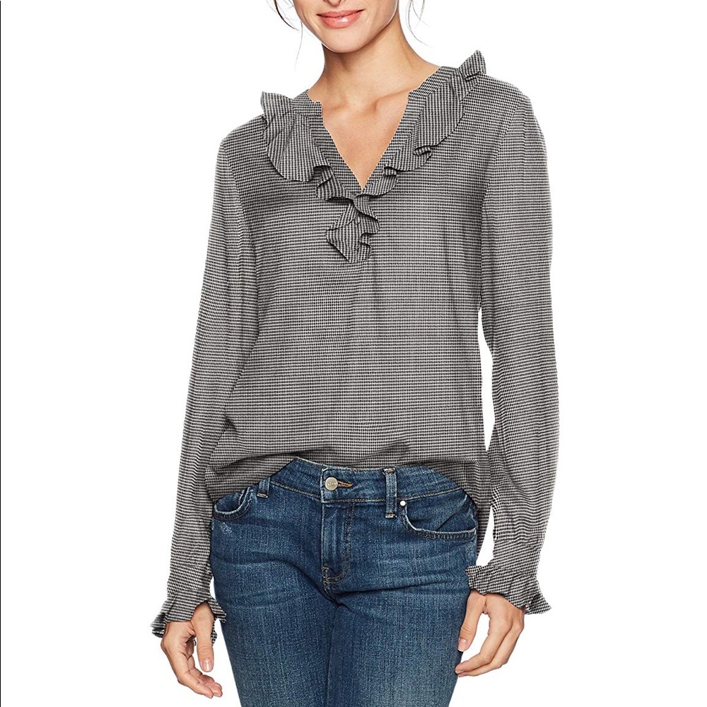 Paige Amalfi Blouse in Houndstooth